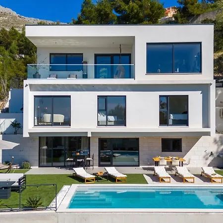 Villa Sunset Split Overviewing Split And Bay *