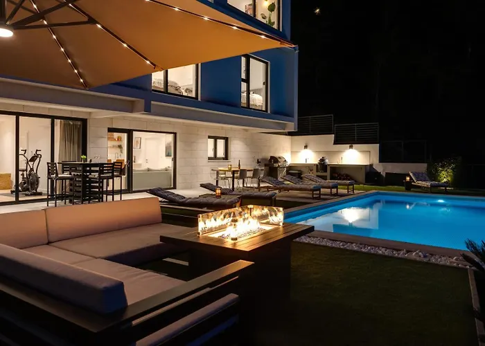 Sunset Split Overviewing Split And Bay * ポドストラナ