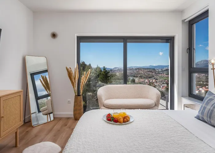 Sunset Split Overviewing Split And Bay * ポドストラナ