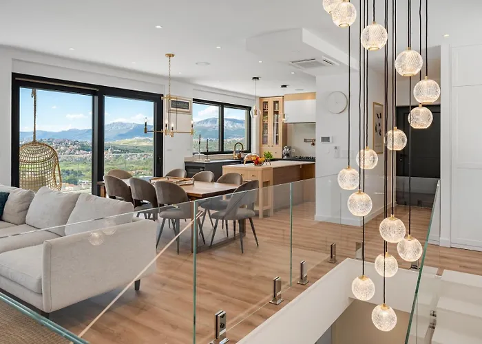 Sunset Split Overviewing Split And Bay ヴィラ *